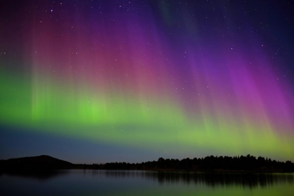 Reflet d’aurores en Laponie